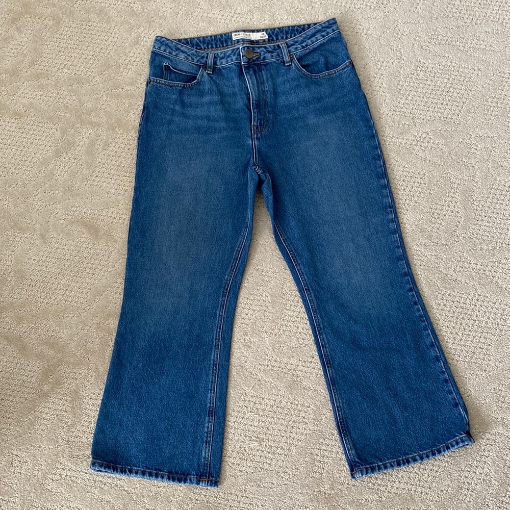 Wide-leg jeans from ASOS. Size 32. Medium wash. Very good condition.